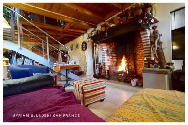 Dpt Landes (40), à vendre RIVIERE SAAS ET GOURBY Maison de Maître de fin 17ème de 225 m² environ.