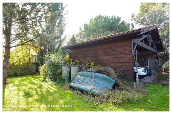 Dpt Landes (40), à vendre RIVIERE SAAS ET GOURBY Maison de Maître de fin 17ème de 225 m² environ.