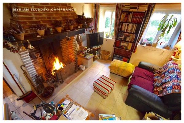 Dpt Landes (40), à vendre RIVIERE SAAS ET GOURBY Maison de Maître de fin 17ème de 225 m² environ.