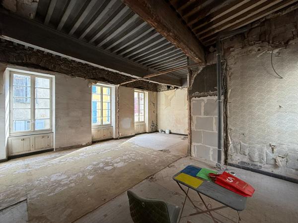 Carcassonne Bastide plateau à aménager T3 traversant fort potentiel en centre-ville