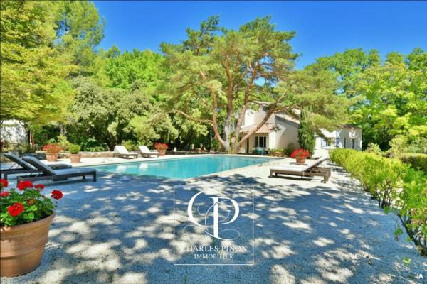 Maison à vendre 6 pièces SAINT CANNAT (13)