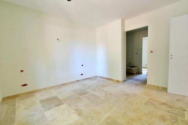 Maison à vendre 6 pièces SAINT CANNAT (13)