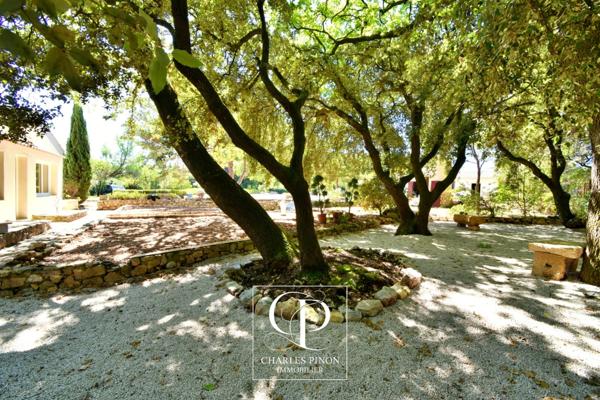 Maison à vendre 6 pièces SAINT CANNAT (13)