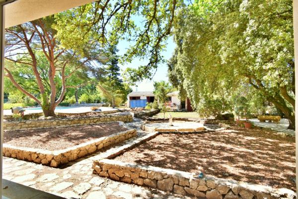 Maison à vendre 6 pièces SAINT CANNAT (13)