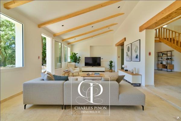 Maison à vendre 6 pièces SAINT CANNAT (13)