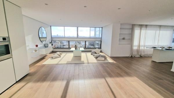 Dpt Paris (75), à vendre PARIS 15EME ARRONDISSEMENT appartement T4 de 93,66 m²