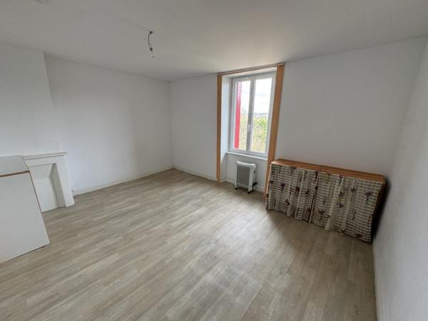 Maison à vendre 99 900 € La Meyze 4 p 77 m² DPE F