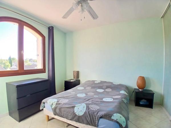 MAISON 4 PIECES - TERRAN DE 451 m2 et PISCINE