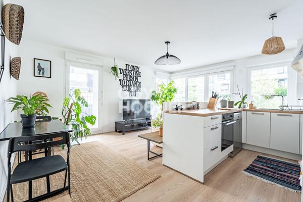 APPARTEMENT 4 PIECES AVEC TERRASSE ET PARKING