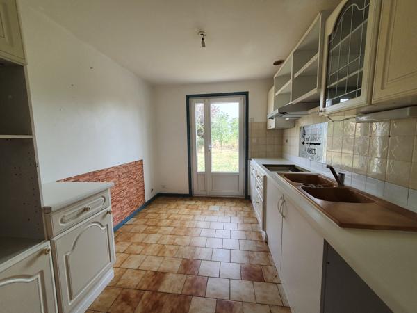 Boivre-la-vallée (86470) Plain pied 3 chambres et grand jardin