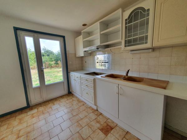 Boivre-la-vallée (86470) Plain pied 3 chambres et grand jardin