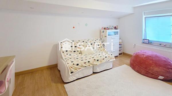 Maison Individuelle de 200m2 avec 6 chambres!