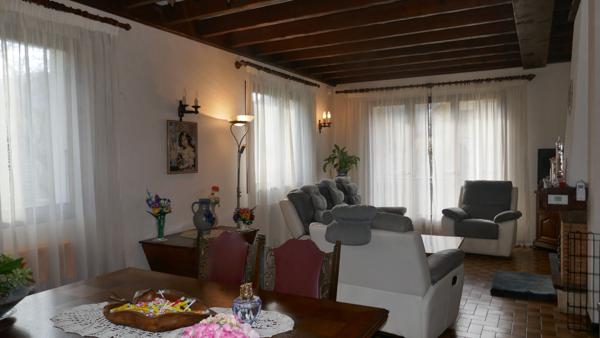 FAVERGES. MAISON INDEPENDANTE AVEC TERRAIN DE 1228M²