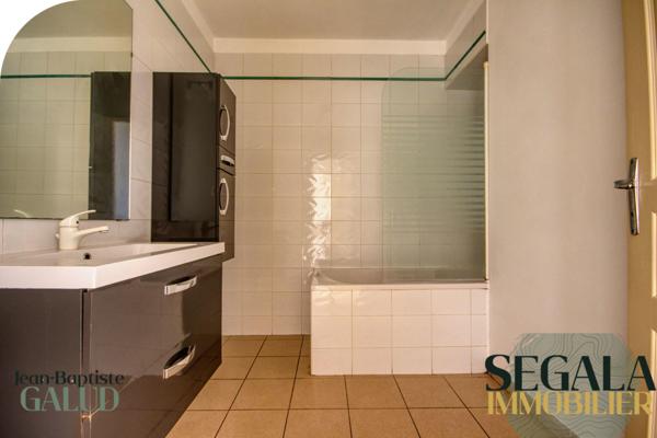 Carmaux (81400) Appartement 2 chambres au 1er dans le quartier de la piscine