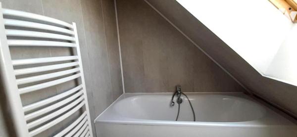 MAISON URVILLE-NACQUEVILLE 4 CHAMBRES + GARAGE + JARDIN