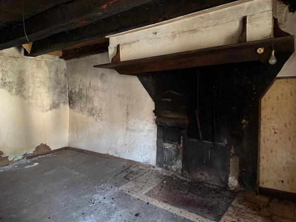 Maison - Grange - Hangars ouverts