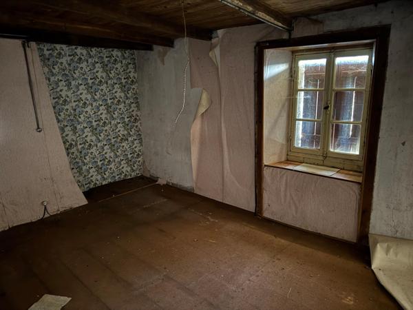 Maison - Grange - Hangars ouverts