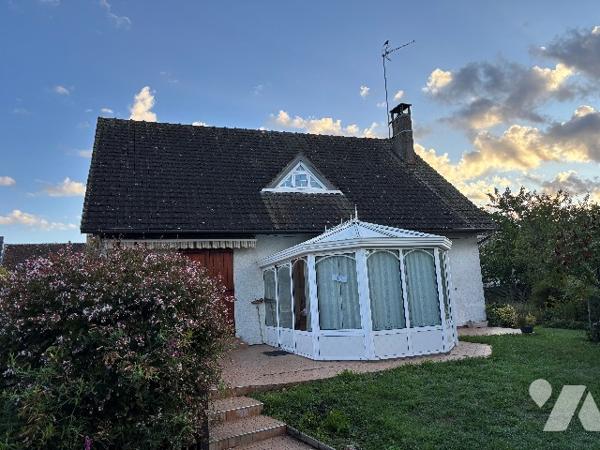 Maison proche du centre ville cinq pièces avec sous-sol et véranda, jardin
