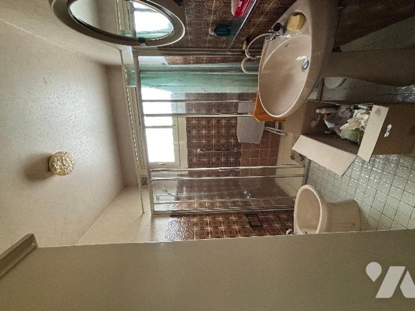 Maison proche du centre ville cinq pièces avec sous-sol et véranda, jardin