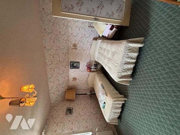 Maison proche du centre ville cinq pièces avec sous-sol et véranda, jardin