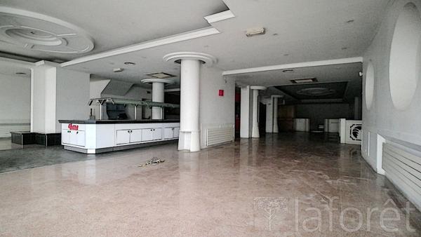 Location local commercial Elbeuf - 360 m² - 2 400 €/mois