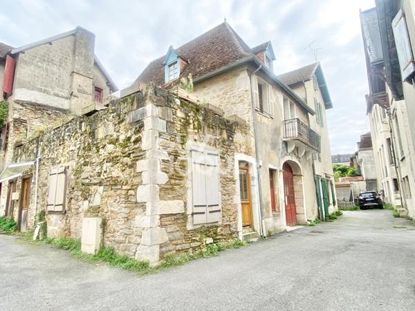 Maison de ville atypique Salies de Béarn