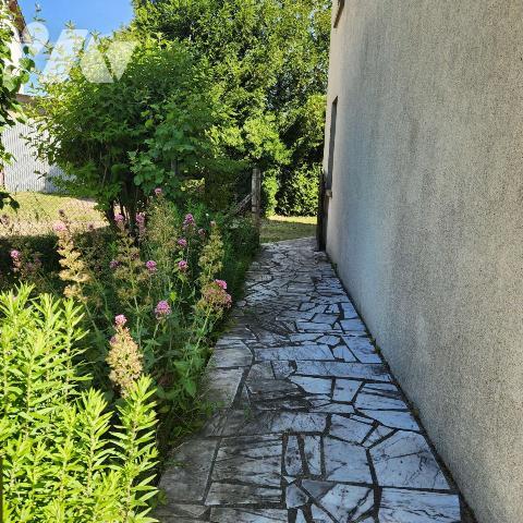 Maison avec studios  à LA FERTE BERNARD