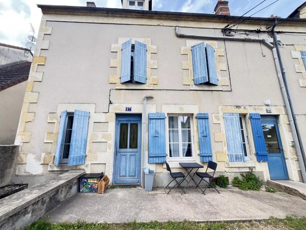 Vente                                                      Appartement
                        
                     3 pièces                      51 m2                     à Nevers