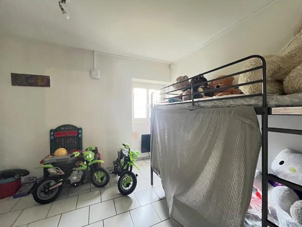 Vente                                                      Appartement
                        
                     3 pièces                      51 m2                     à Nevers