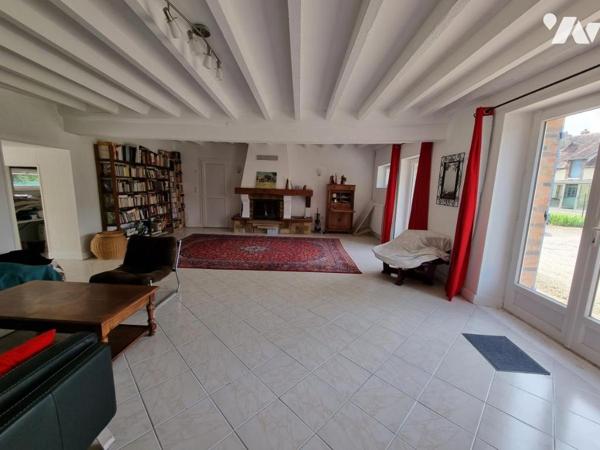 45700 VILLEMANDEUR - Longère 191m² 