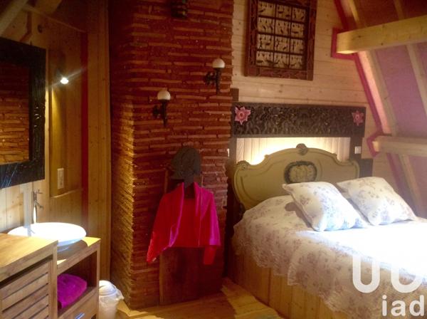 Maison à vendre 10 pièces 250 m² Saint-Pompon