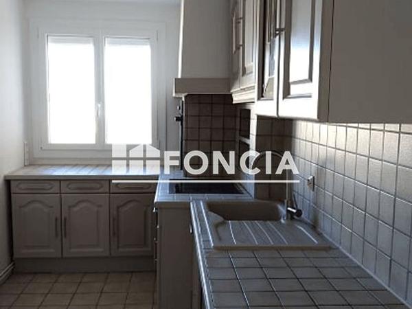 Location Appartement 4 pièces 72.68 m² - 2 PLACE PAUL ELUARD Dijon 21000