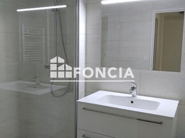 Location Appartement 4 pièces 72.68 m² - 2 PLACE PAUL ELUARD Dijon 21000