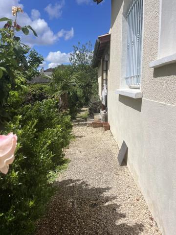 Vente                                                      Maison de ville
                        
                                         161 m2                     à Marmande