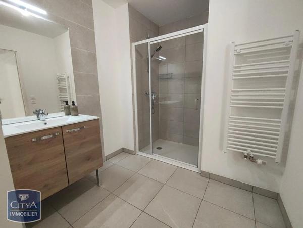 Appartement à louer 2 pièces 45.65m² Bordeaux (33800)