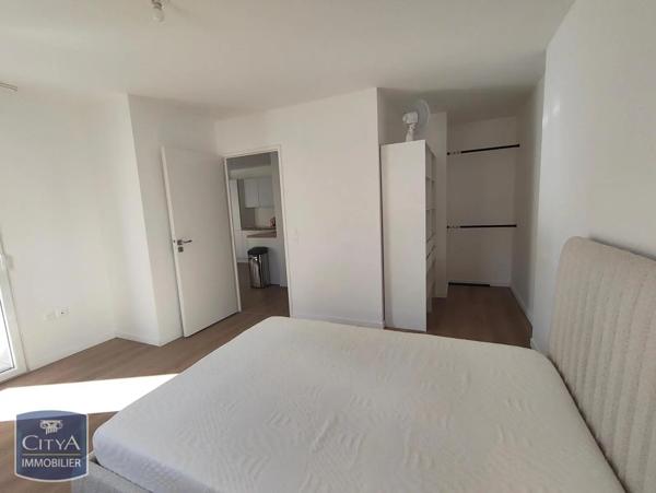 Appartement à louer 2 pièces 45.65m² Bordeaux (33800)