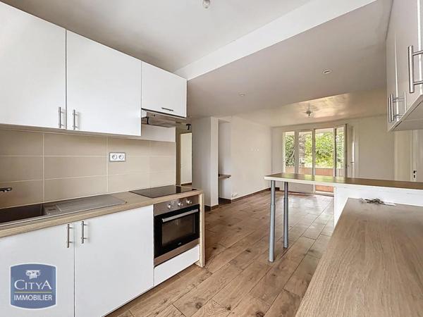Appartement à louer 3 pièces 52.32m² Nîmes (30900)