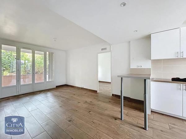 Appartement à louer 3 pièces 52.32m² Nîmes (30900)