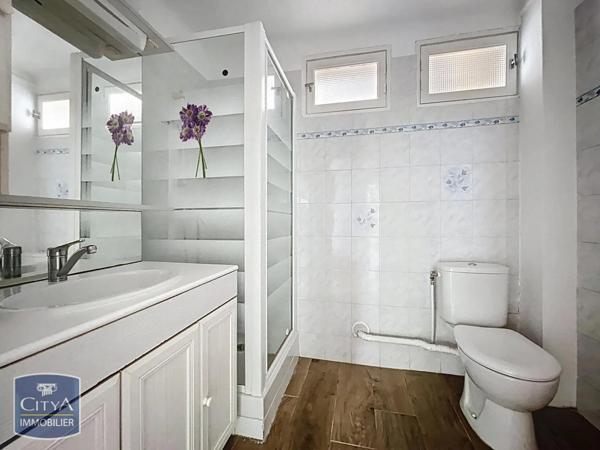 Appartement à louer 3 pièces 52.32m² Nîmes (30900)