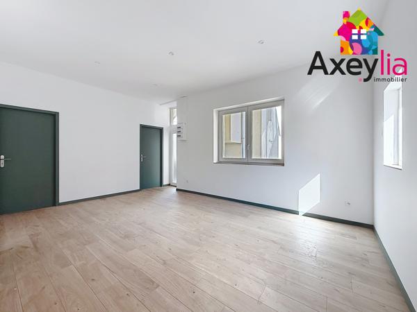 Riorges (42153) A VENDRE - RIORGES - APPARTEMENT T3 ENTIÈREMENT RÉNOVÉ AVEC CABANON EXTÉRIEUR