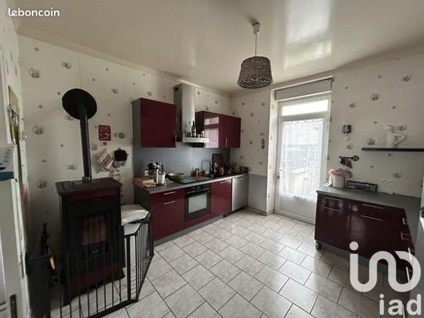 Maison à vendre 6 pièces 129 m² Saint-Priest-de-Gimel