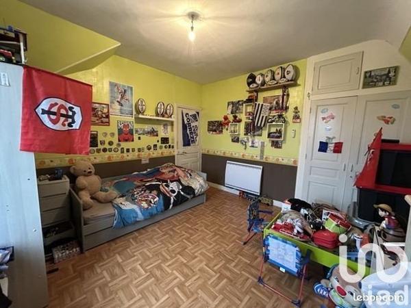 Maison à vendre 6 pièces 129 m² Saint-Priest-de-Gimel