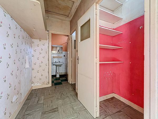 Maison à rénover à vendre à Barbaste - 4 pièces dont 3 chambres avec garage