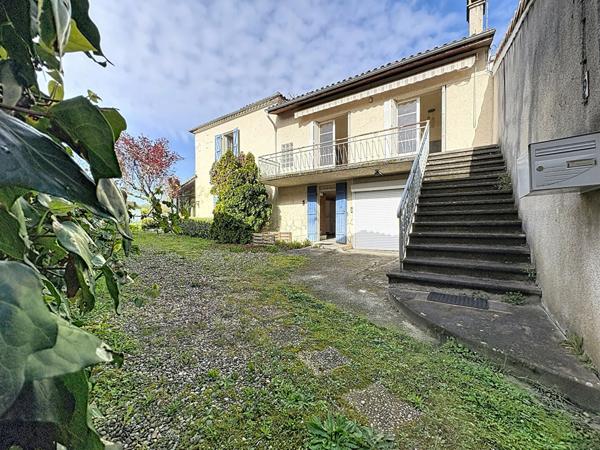 Maison à rénover à vendre à Barbaste - 4 pièces dont 3 chambres avec garage