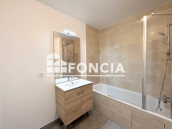 Location Appartement 4 pièces 85.22 m² - 1 A RUE HENRI DUNANT Bourg En Bresse 01000