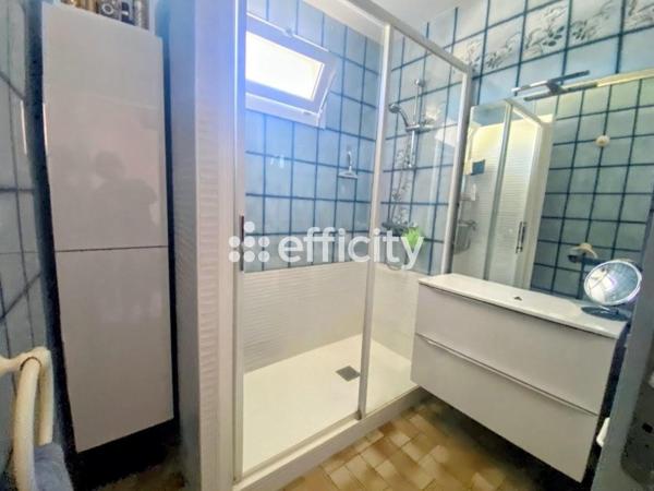 Maison
         5 pièces
        - 98 m² Exclusivité 309 000 € *