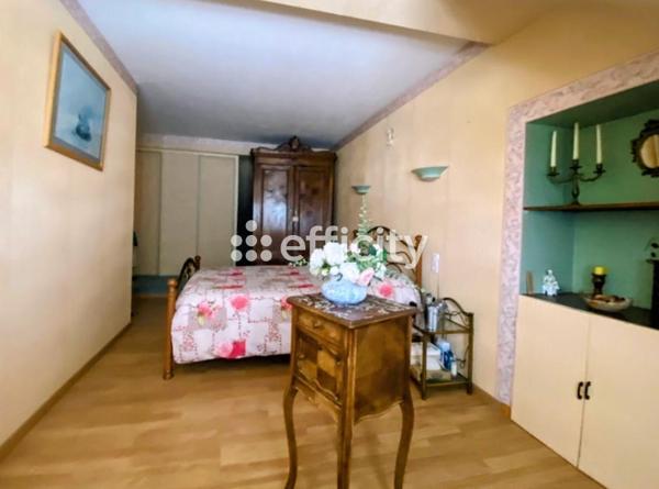 Maison
         5 pièces
        - 98 m² Exclusivité 309 000 € *