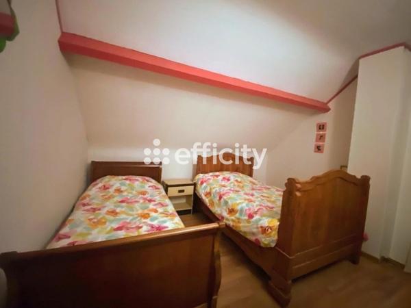 Maison
         5 pièces
        - 98 m² Exclusivité 309 000 € *