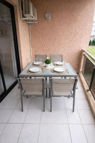 T2 avec terrasse à deux pas de la mer