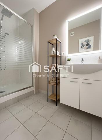 Maison de ville deux Chambres avec extérieur